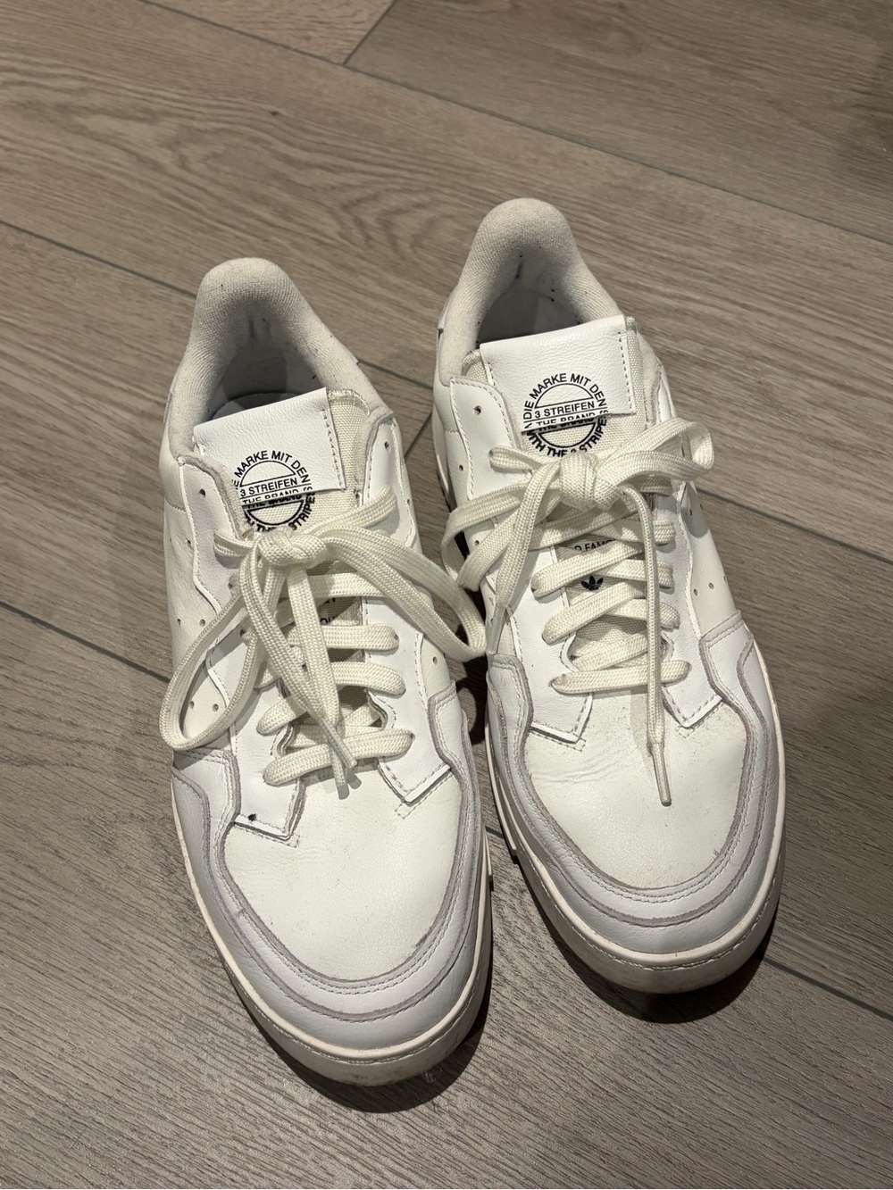 Adidas supercourt